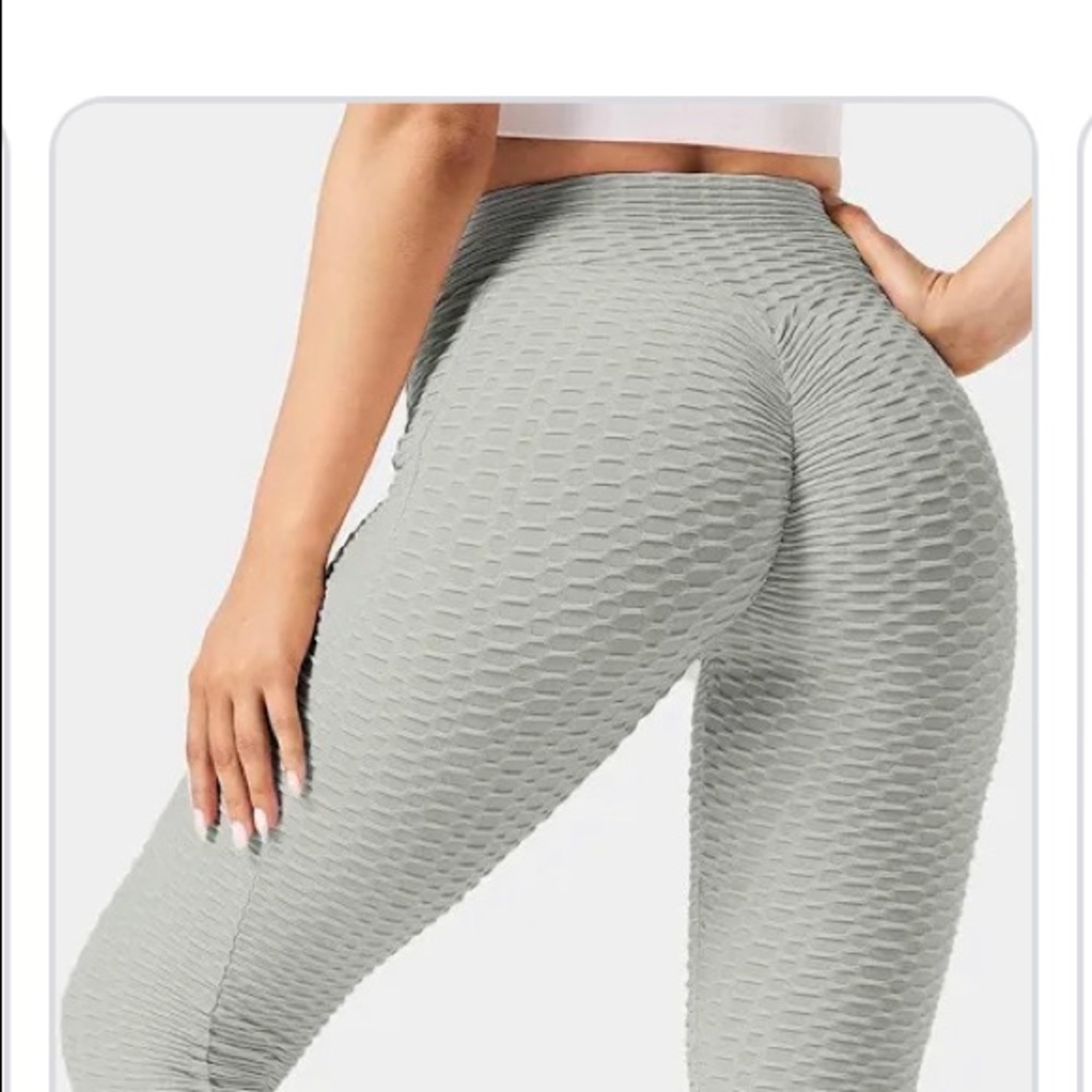 Infamous scrunch butt leggings
